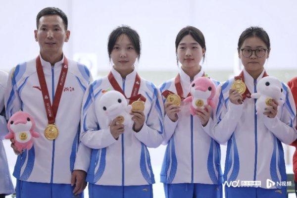 乾鑫配资 收获个人全运会首金，“阿条姐”黄雨婷超高人气受追捧